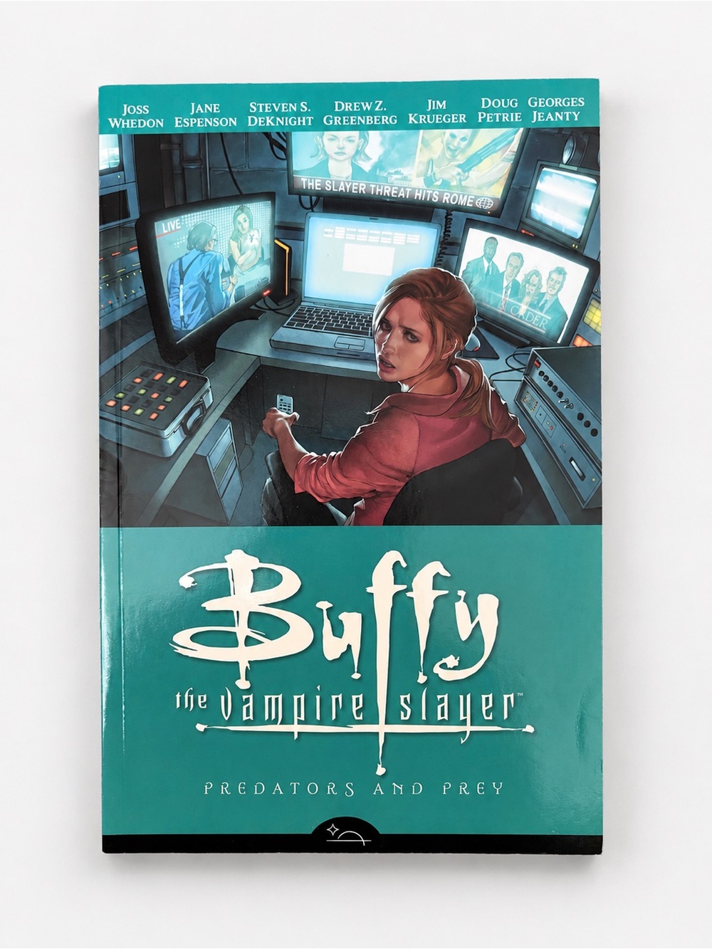 Buffy the Vampire Slayer Season 8 Vol. 5 – Predators and Prey- Dark Horse Comics